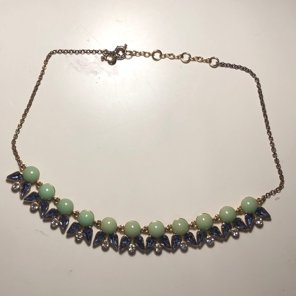 Gorgeous costume jewelry (necklace)